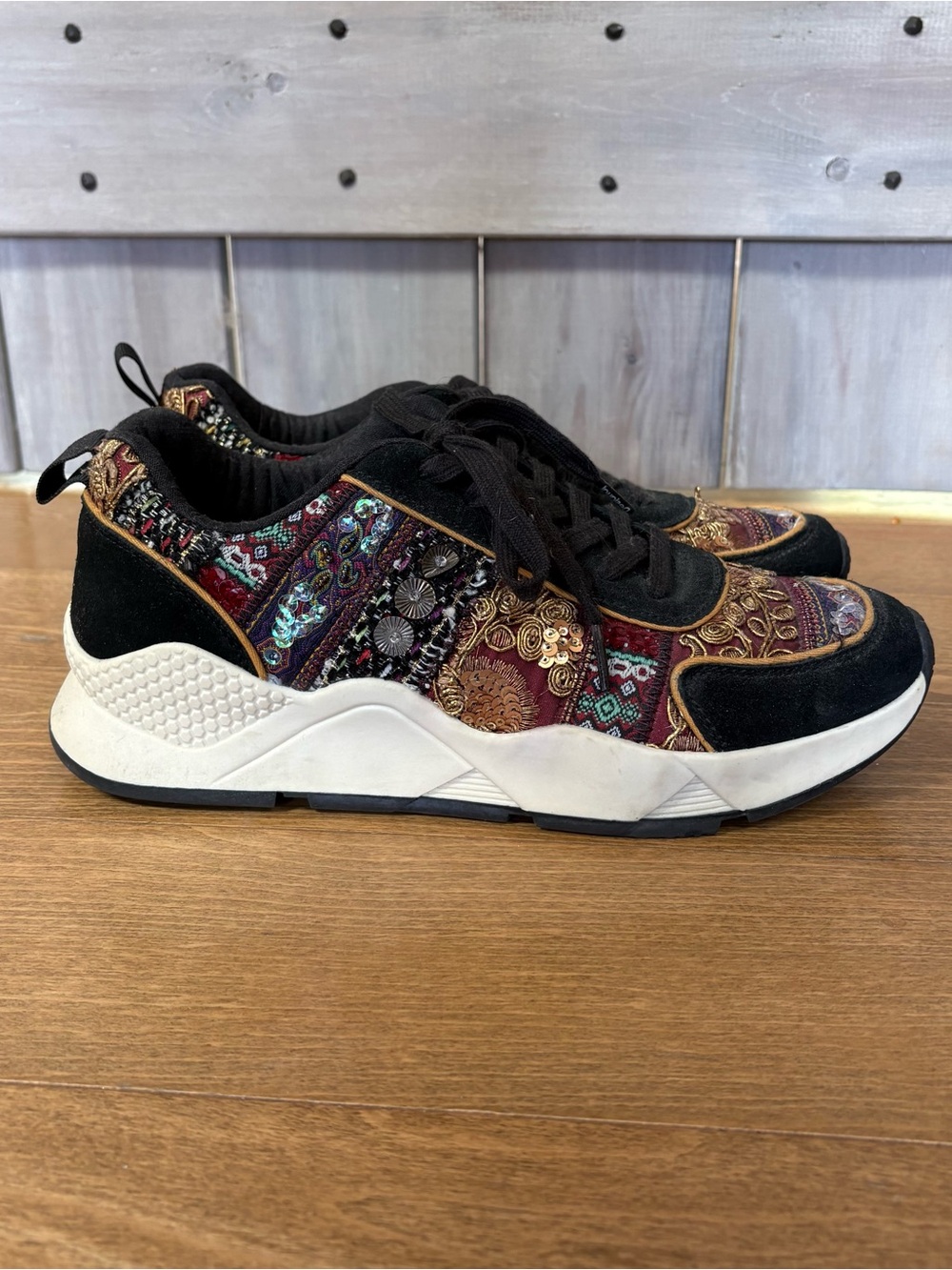 Desigual Black & Burgundy Embroidered Women's Sneakers Hydra Exotic size 10